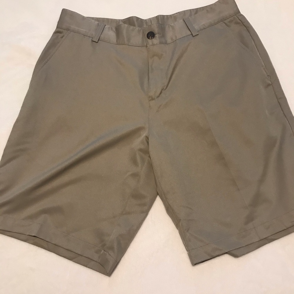 Mens straight flat gold shorts